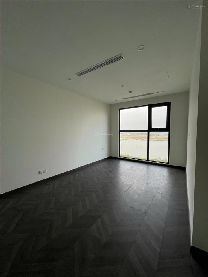 Bán căn góc beverly kính vòng cung 2pn+2wc 80m2 nhà mới hoàn toàn giá chỉ 5 tỷ (đã full vat+ kpbt)