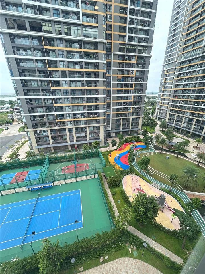 Cực sốc bán căn hộ the beverly  vinhomes grand park giá chỉ 4,45 tỷ  80m2 giá hời