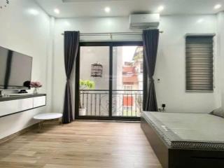 Cần cho thuê nhà nguyên căn 6 tầng  đủ đồ  3 ngủ  giá 13,5 triệu