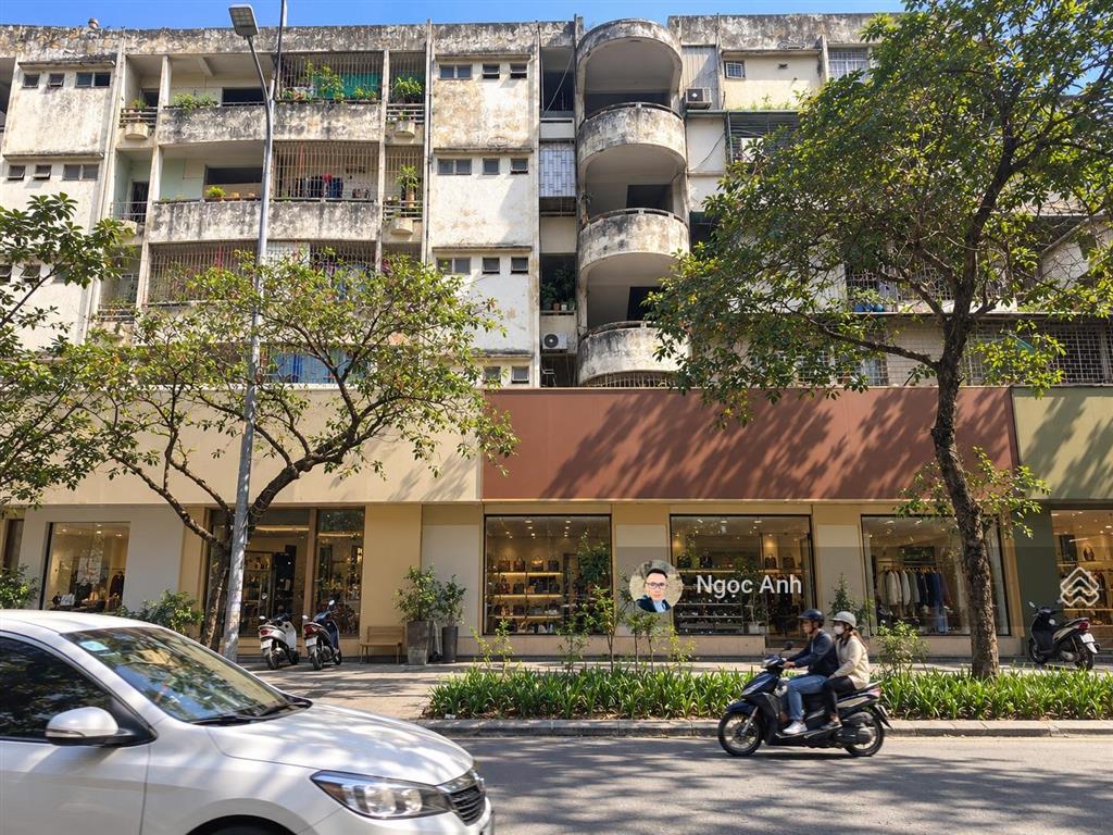 Cho thuê mặt bằng mặt phố huỳnh thúc kháng, đống đa, 200m2 x 2 tầng, mặt tiền 10m, giá 250 triệu