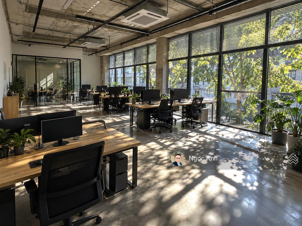 Cho thuê nhà mặt phố nguyễn văn huyên, cầu giấy, 80m2 x 7 tầng thang máy, mặt tiền 8m, giá 90 triệu