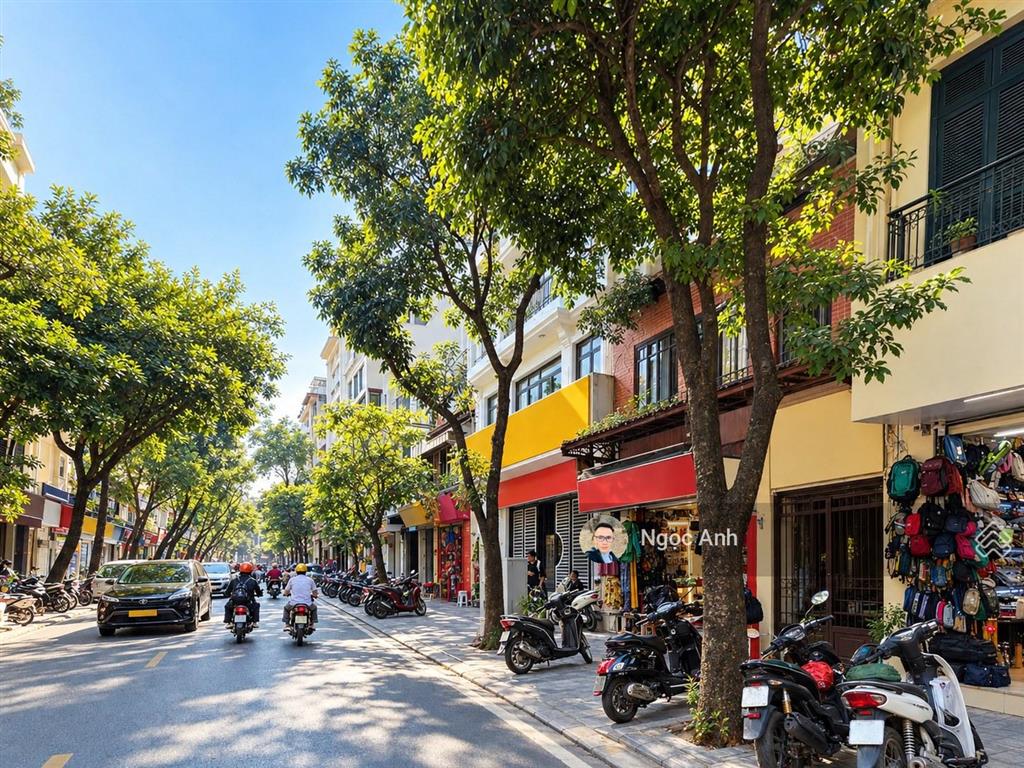 Cho thuê nhà mặt phố hàng bông, hoàn kiếm, mặt tiền 10.5m, 100m2 x 4 tầng