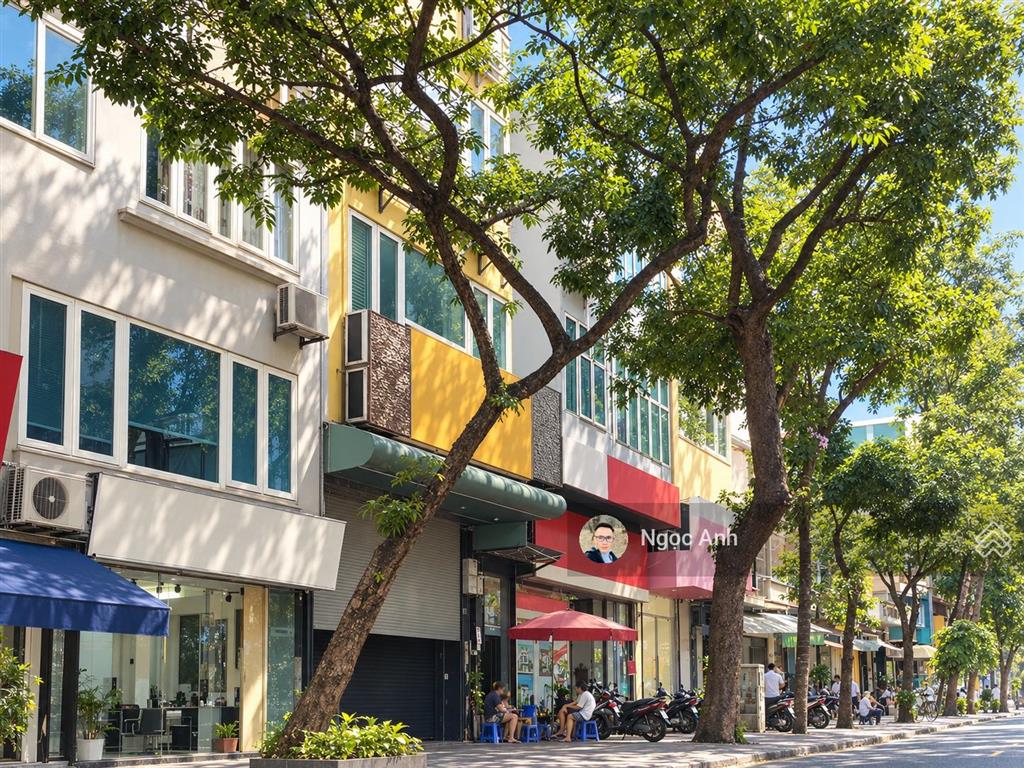 Cho thuê mặt bằng 500m2 mặt phố trần xuân soạn, hai bà trưng, mặt tiền 11m, giá 350 triệu