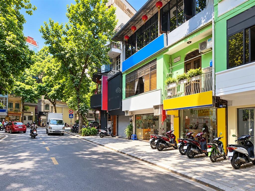 Cho thuê khách sạn 108 phòng trung tâm ba đình, mặt tiền 22m, 500m2 x 8 tầng + hầm