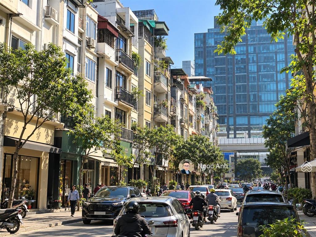 Cho thuê nhà mặt phố bùi thị xuân, hai bà trưng, 145m2 x 4 tầng, mặt tiền 6m, giá 130 triệu