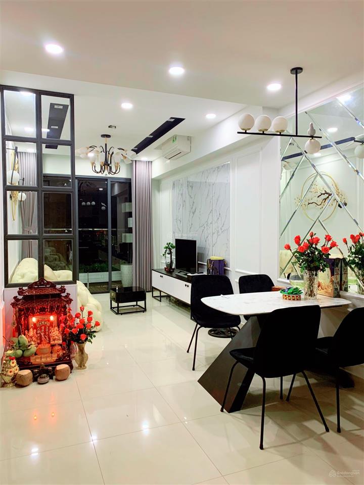 Bán căn emerald 63m2 2pn1wc giá 5 tỷ, view nội khu yên tĩnh