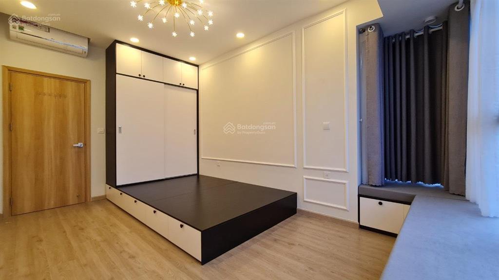 Bán căn emerald 63m2 2pn1wc giá 5 tỷ, view nội khu yên tĩnh