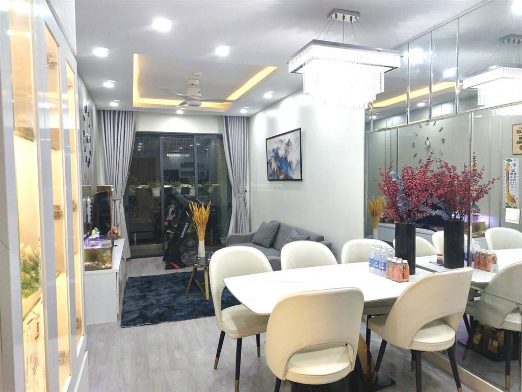 Bán nhanh căn emerald  63m2 2pn1wc giá 4.9 tỷ, tầng thấp view nội khu yên tĩnh