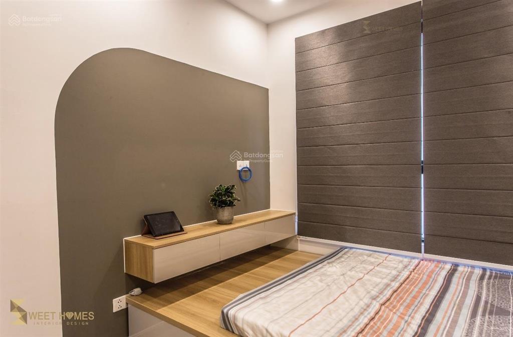 Bán căn emerald 63m2  2pn1wc giá 4.9 tỷ, nhà nội thất cơ bản dính tường