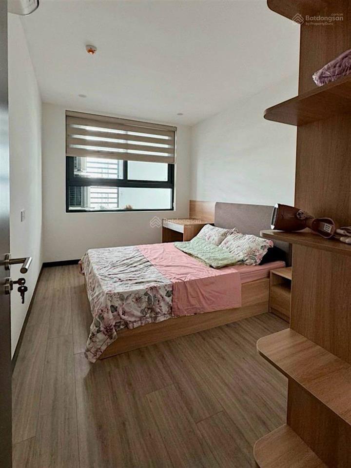 Cần bán ruby 3pn2wc + 1kho, giá bán 5.6 tỷ đã có sổ. nhà full nội thất tầng cao, view thoáng