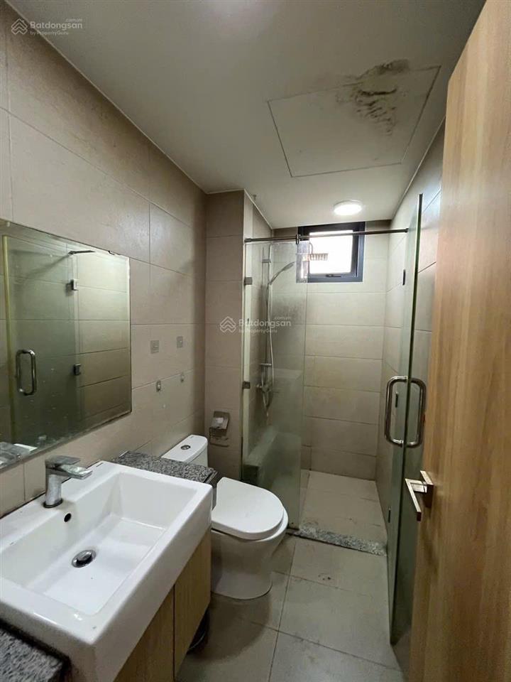 Bán gấp căn emerald (71m22pn2wc) giá 5.4 tỷ bao hết, nhà nội thất cơ bản dính tường, view nội khu