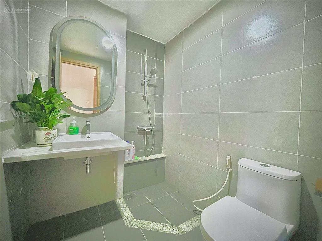 Chính chủ cần bán gấp căn hộ emerald 71m22pn2wc giá 5.4 tỷ bao hết, nhà ntcb view nội khu