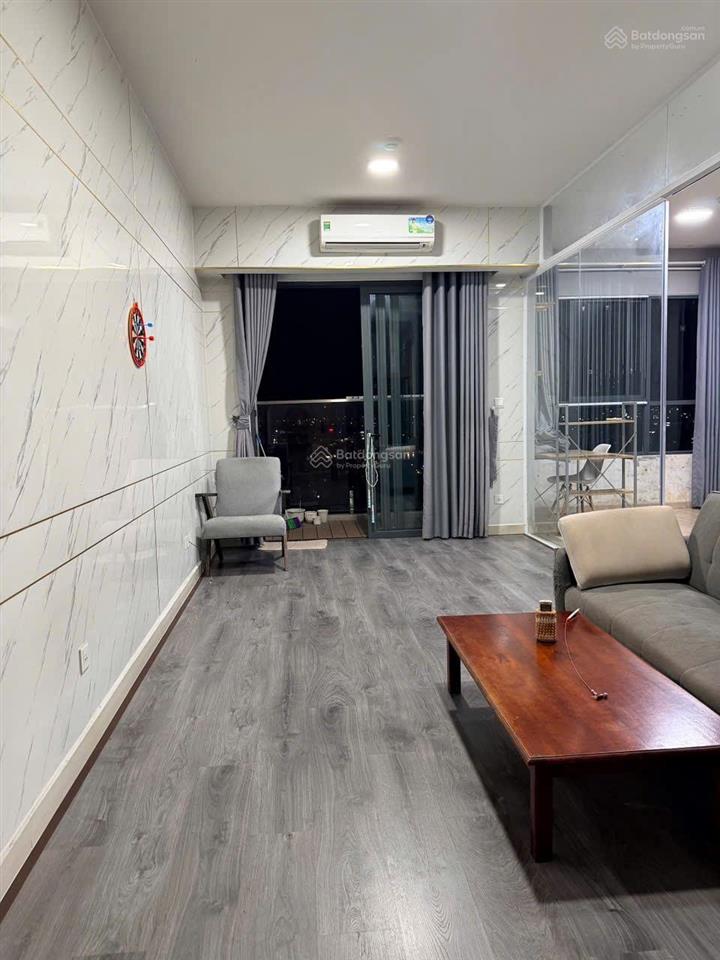 Bán gấp căn emerald 53m21pn1wc, giá bán 4.3 tỷ bao hết