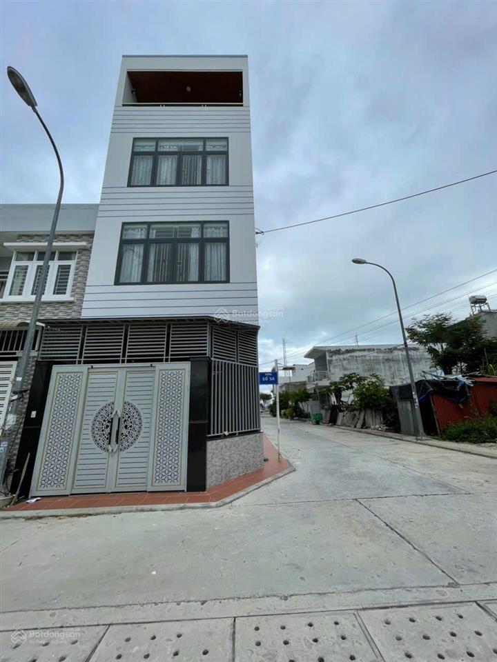 Bán nhanh 2 căn nhà đấu lưng nhau trên 1 sổ, vị trí góc 3 mặt tiền, ngay khu tđc hòn rớ ii