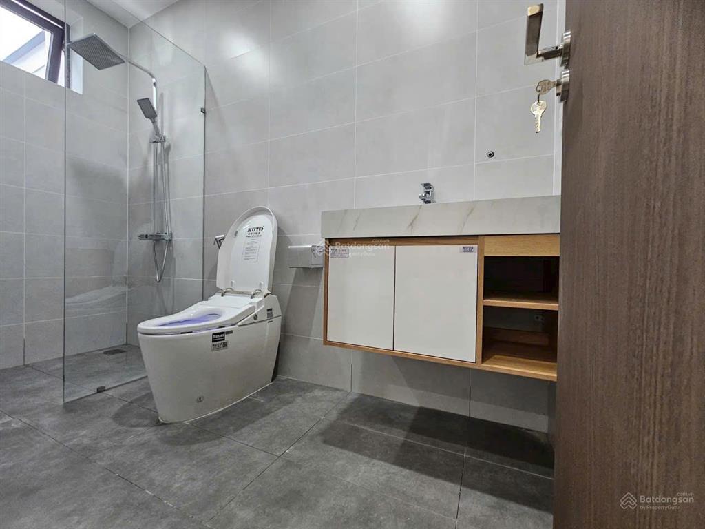 Hiếm! bán nhà đẹp full nội thất đối diện trung tâm thương mại  the cappella  giá tốt khu vực