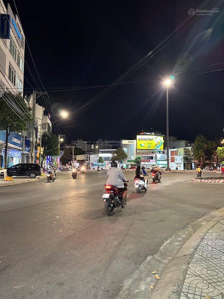 Bán nhà 2 tầng mặt tiền đường nguyễn thị định, vị trí đắc địa, có dòng tiền 10tr/tháng, gần biển