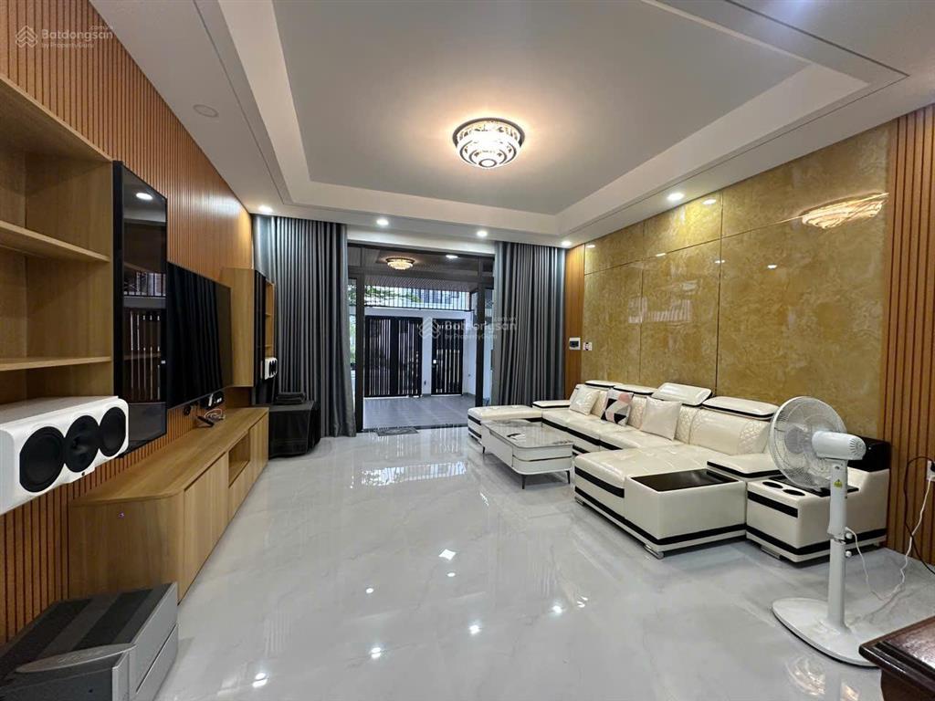 Bán nhanh nhà đẹp 3 tầng 2 mặt tiền thoáng kđt mỹ gia dt 100m2, full nội thất xịn, view cực chill