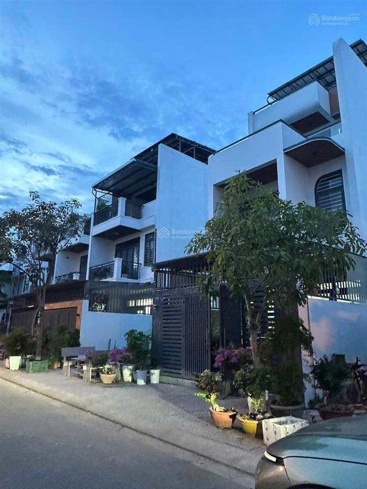 Bán nhanh nhà đẹp 3 tầng 2 mặt tiền thoáng kđt mỹ gia dt 100m2, full nội thất xịn, view cực chill