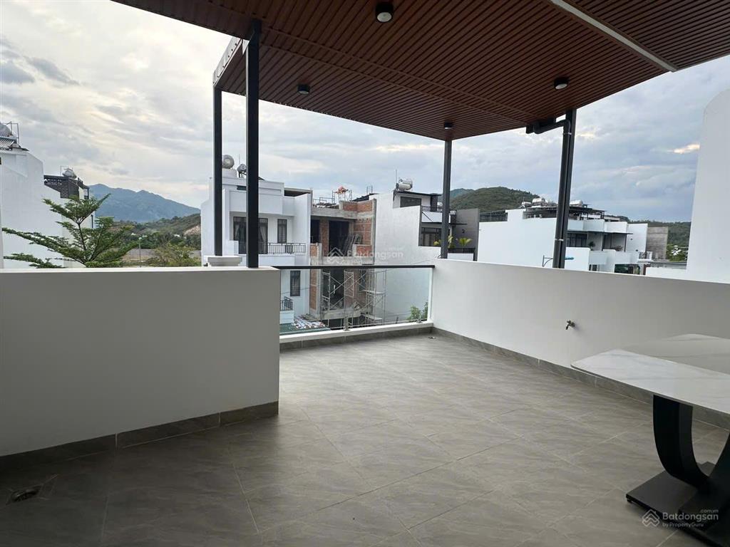 Bán nhanh nhà đẹp 3 tầng 2 mặt tiền thoáng kđt mỹ gia dt 100m2, full nội thất xịn, view cực chill