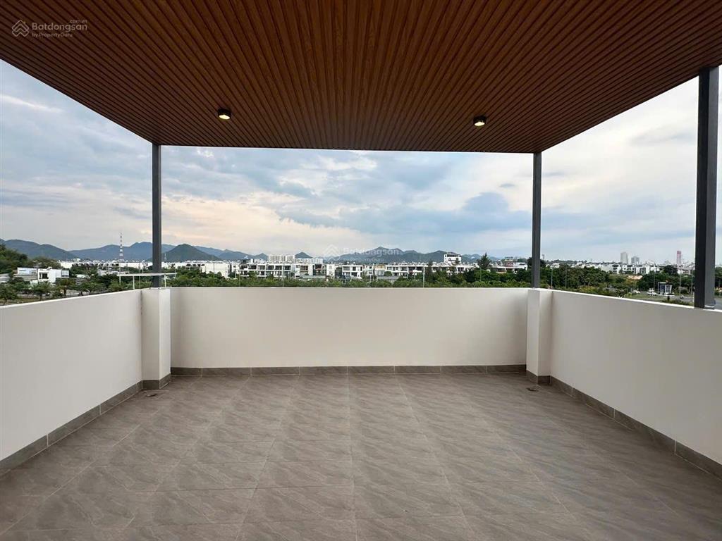 Bán gấp căn nhà đẹp 3 tầng kđt mỹ gia 2 mặt thoáng, full nội thất xịn, view cực chill, giá 9,35 tỷ