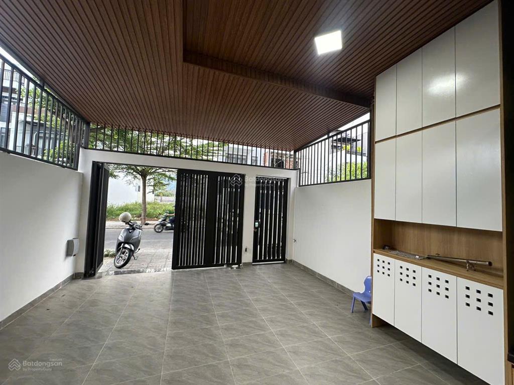 Bán gấp căn nhà đẹp 3 tầng kđt mỹ gia 2 mặt thoáng, full nội thất xịn, view cực chill, giá 9,35 tỷ