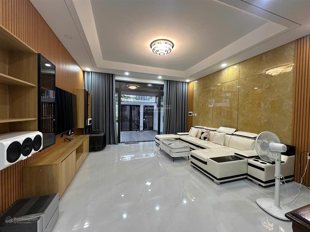 Bán gấp căn nhà đẹp 3 tầng kđt mỹ gia 2 mặt thoáng, full nội thất xịn, view cực chill, giá 9,35 tỷ