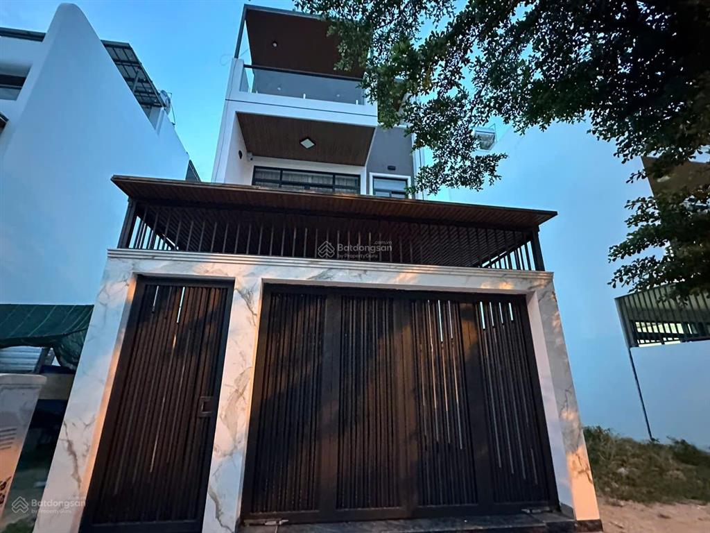 Bán gấp căn nhà đẹp 3 tầng kđt mỹ gia 2 mặt thoáng, full nội thất xịn, view cực chill, giá 9,35 tỷ