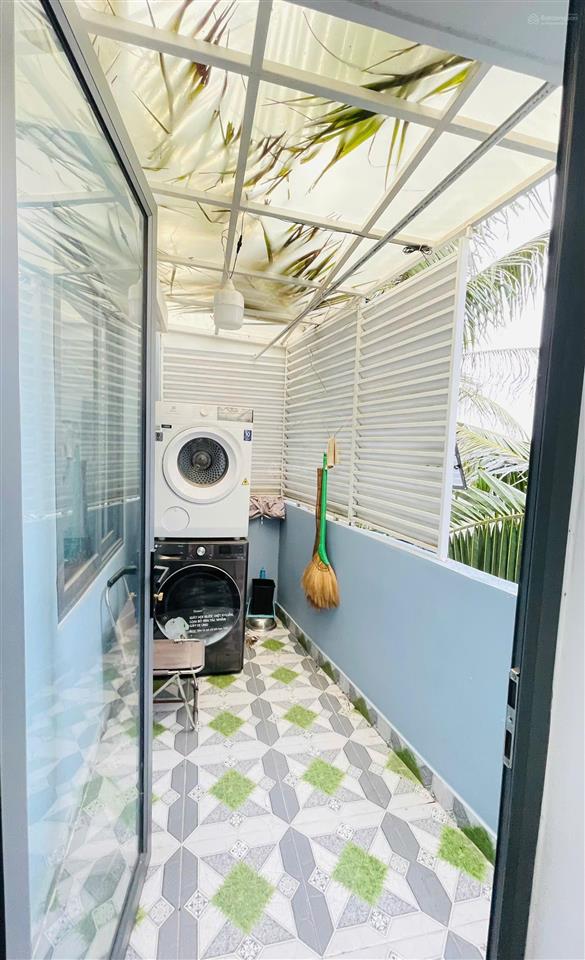 Hiếm! nhà đẹp 2 tầng ven nha trang giá rẻ có sân đỗ 2 ô tô  full nội thất mới xịn xò  chỉ 2,4 tỷ