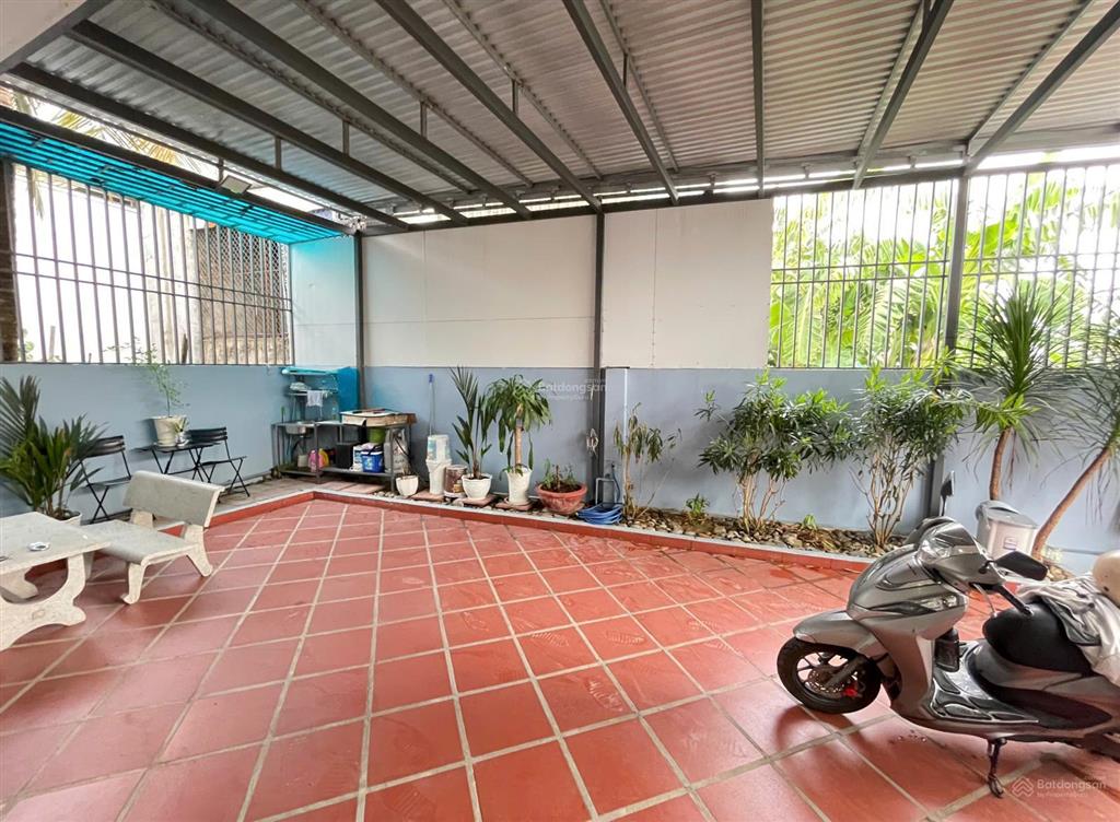 Hiếm! nhà đẹp 2 tầng ven nha trang giá rẻ có sân đỗ 2 ô tô  full nội thất mới xịn xò  chỉ 2,4 tỷ