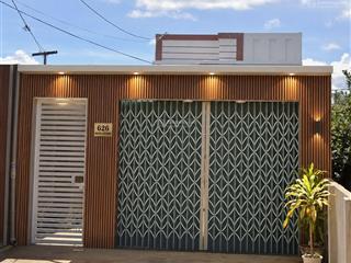 Nhà mặt tiền nguyễn chí thanh vị trí đẹp