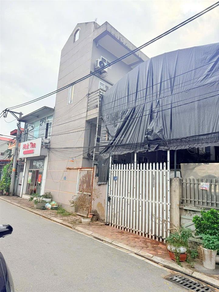 Cần bán 100m2 sẵn 11 phòng trọ siêu đẹp trục chính đường đa tốn ,gia lâm. kinh doanh sầm uất .