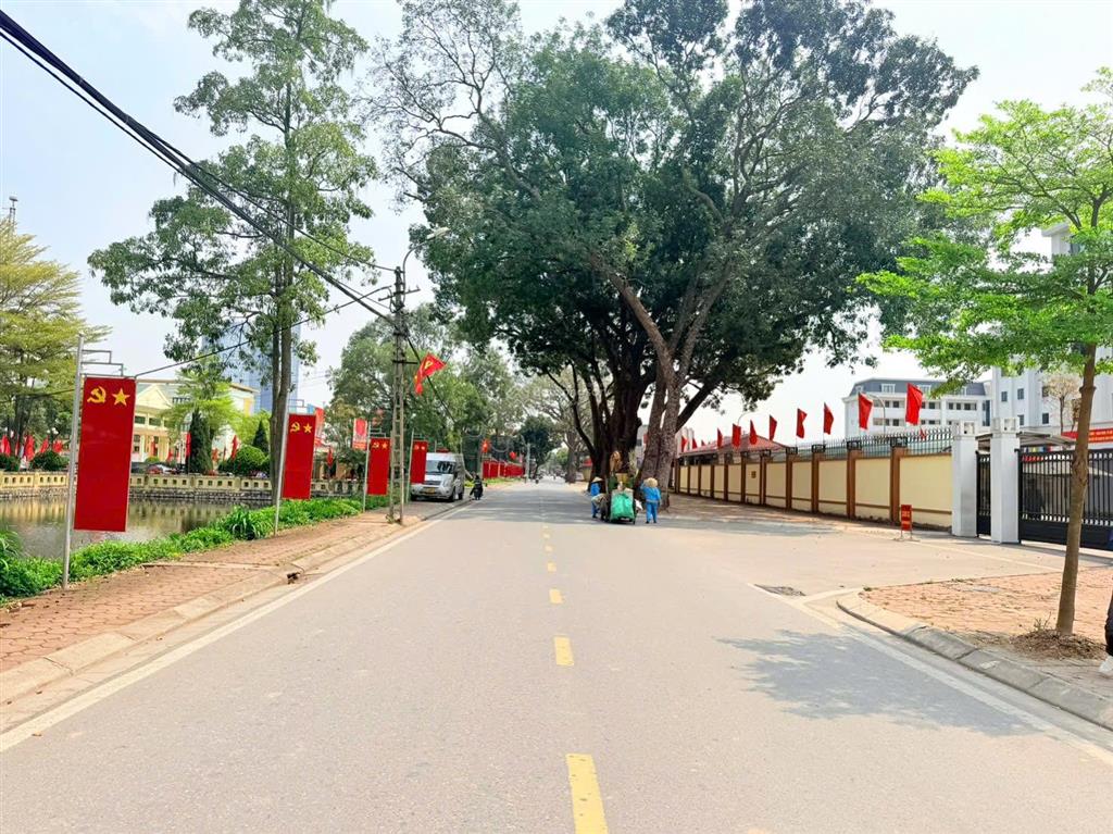 Cần bán 100m² sẵn 11 phòng trọ siêu đẹp trục chính đường đa tốn, gia lâm. kinh doanh sầm uất.