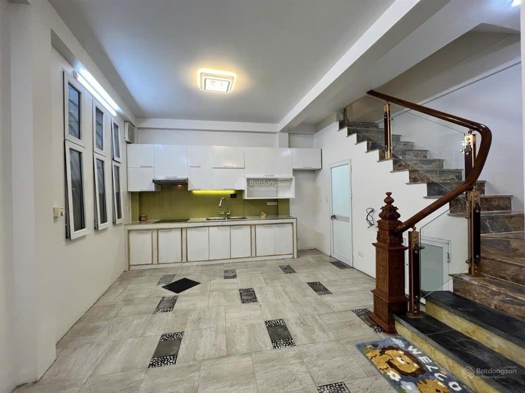 Cho thuê nhà 5 tầng phạm ngọc thạch lô góc 2 mặt thoáng full nội thất giá 18tr/tháng
