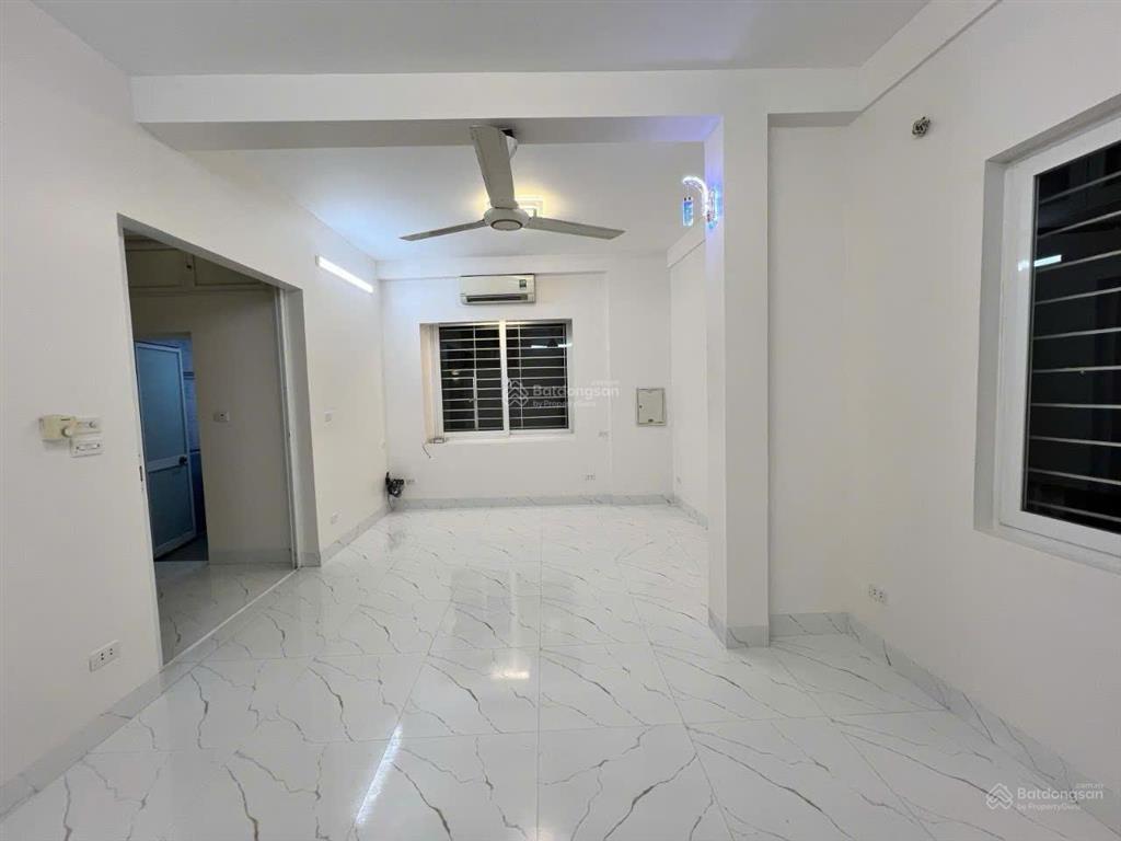 Cho thuê nhà 5 tầng phạm ngọc thạch lô góc 2 mặt thoáng full nội thất giá 18tr/tháng
