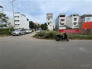 Cần bán lô đất dự án sau lưng bệnh viện q2, đối diện công viên