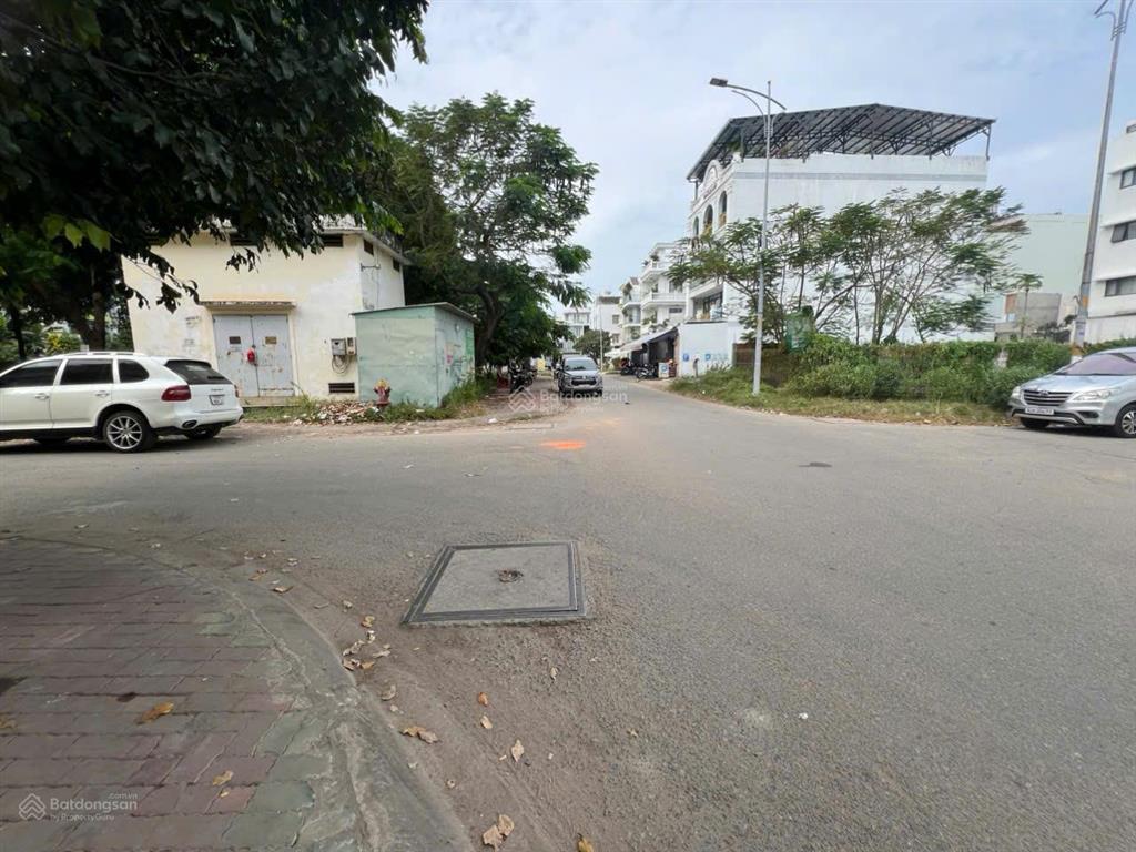 Cần bán lô đất dự án sau lưng bệnh viện q2, đối diện công viên