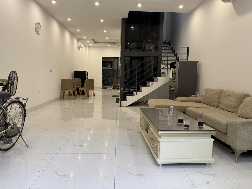 Cho thuê mặt bằng tầng 1 mặt tiền 5m