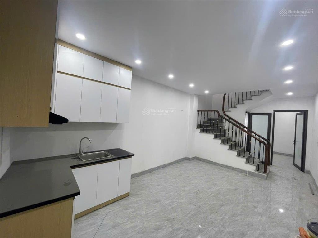 Cho thuê nhà nguyên căn ngõ 207 bùi xương trạch 3 tầng 4 ngủ chỉ 8tr