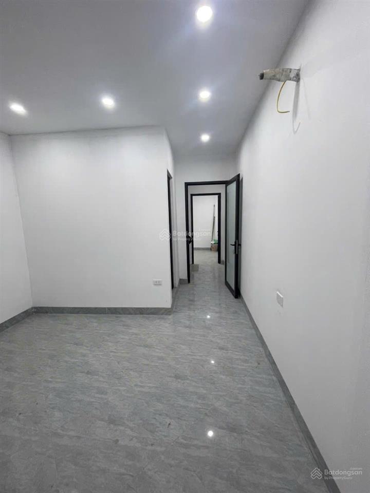 Cho thuê nhà nguyên căn ngõ 207 bùi xương trạch 3 tầng 4 ngủ chỉ 8tr