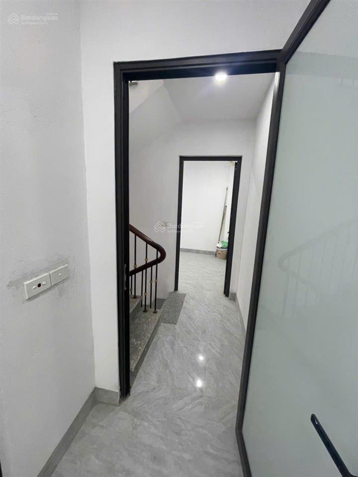 Cho thuê nhà nguyên căn ngõ 207 bùi xương trạch 3 tầng 4 ngủ chỉ 8tr