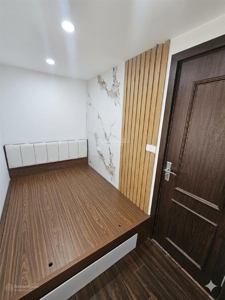 Tập thể sổ đỏ triều khúc 2 ngủ căn góc 2.7 tỷ