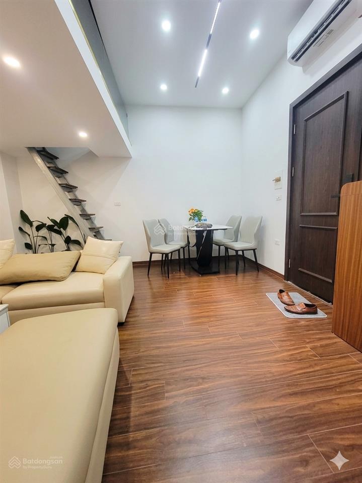 Tập thể sổ đỏ triều khúc 2 ngủ căn góc 2.7 tỷ