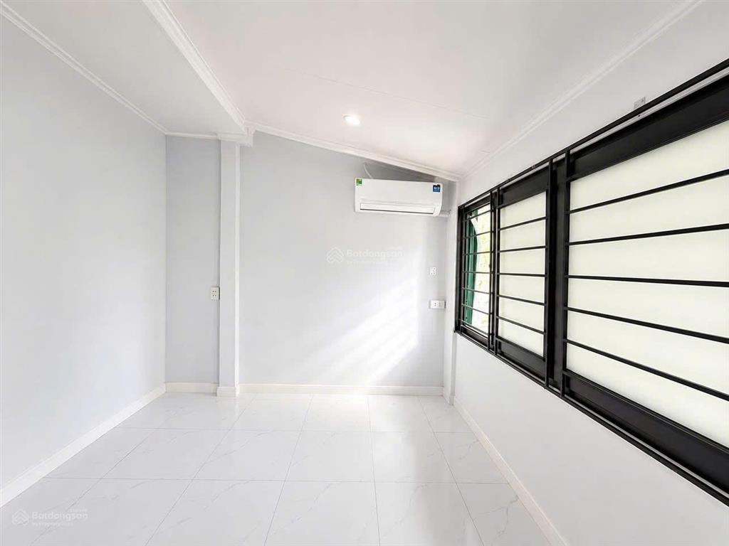 Cho thuê phòng trọ ngõ 138 hạ đình 2 tầng gần 40m2 3.5 triệu/tháng