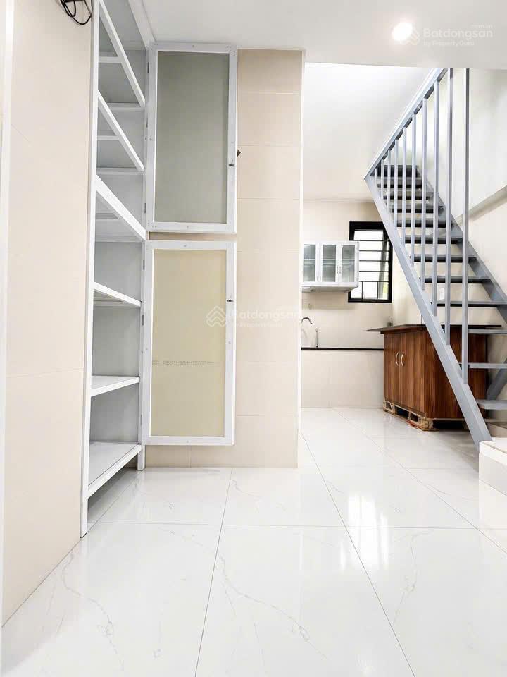 Cho thuê phòng trọ ngõ 138 hạ đình 2 tầng gần 40m2 3.5 triệu/tháng