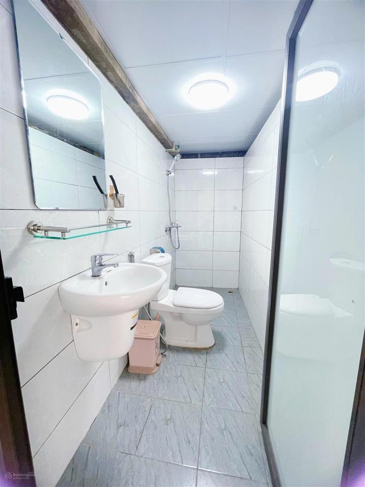 Cho thuê căn hộ 2n1k thái thịnh đống đa 7,2 triệu