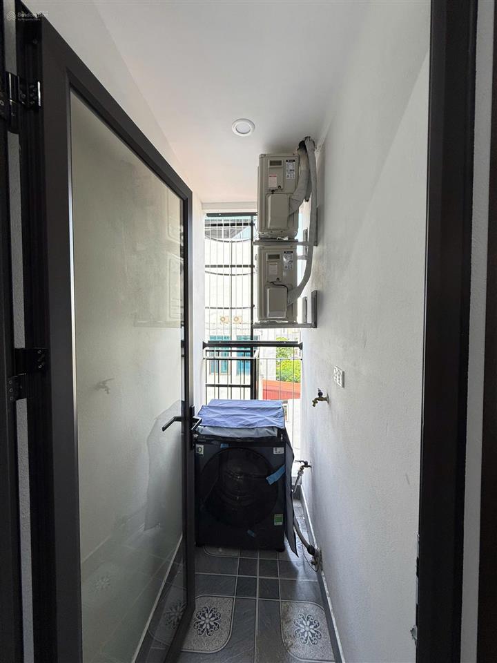 Cho thuê căn hộ 2n1k 197 lạc long quân cầu giấy 8,5 triệu
