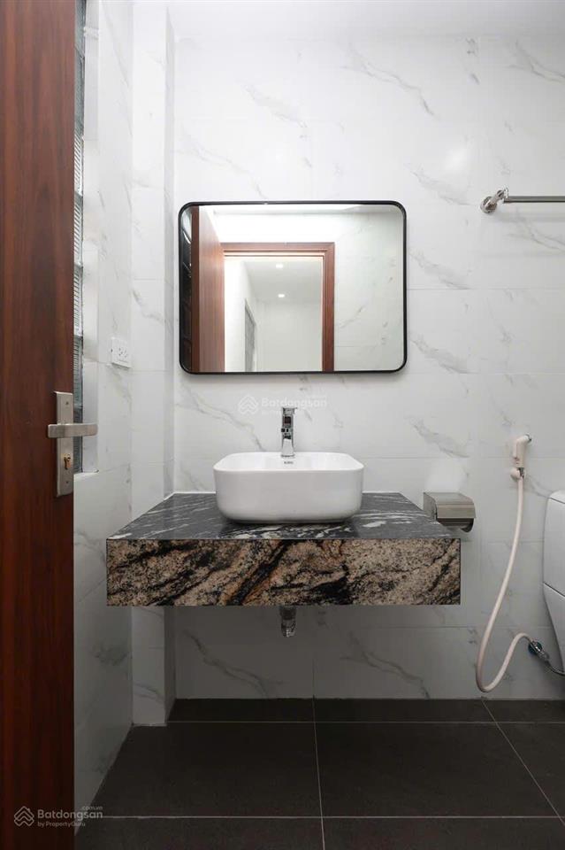 Cho thuê căn hộ 2n1k 2wc tứ liên tây hồ 8,5 triệu