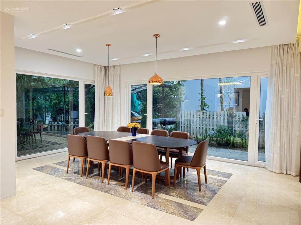 Cho thuê biệt thự đơn lập vườn tùng ecopark 324m2, 40 triệu/th xách vali về ở