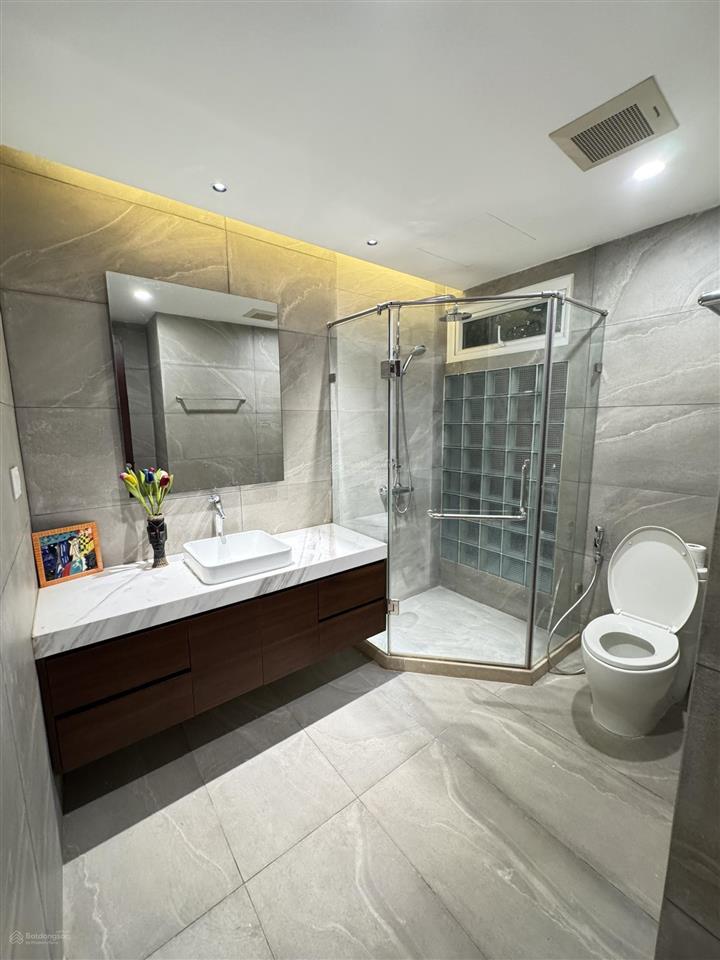 Cho thuê biệt thự đơn lập vườn tùng ecopark 324m2, 40 triệu/th xách vali về ở