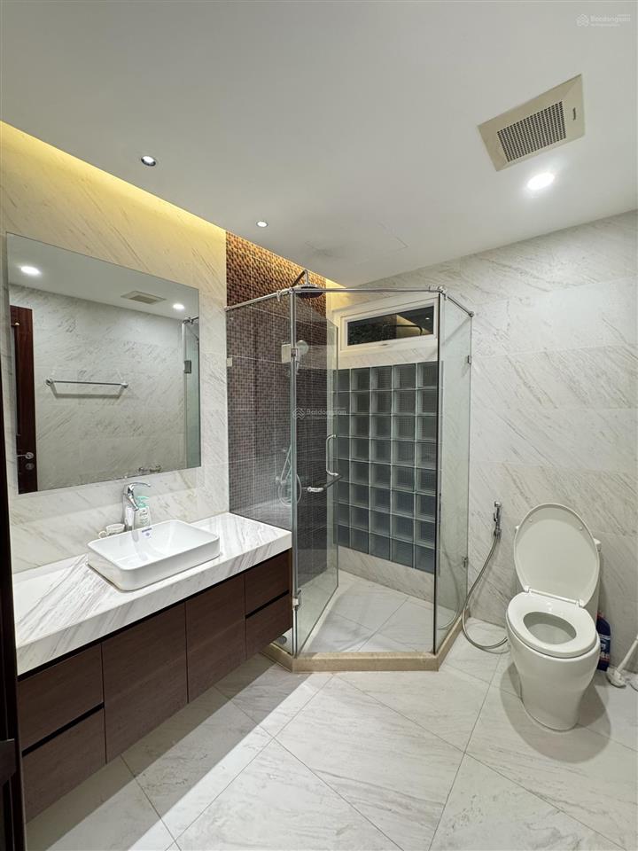 Cho thuê biệt thự đơn lập vườn tùng ecopark 324m2, 40 triệu/th xách vali về ở